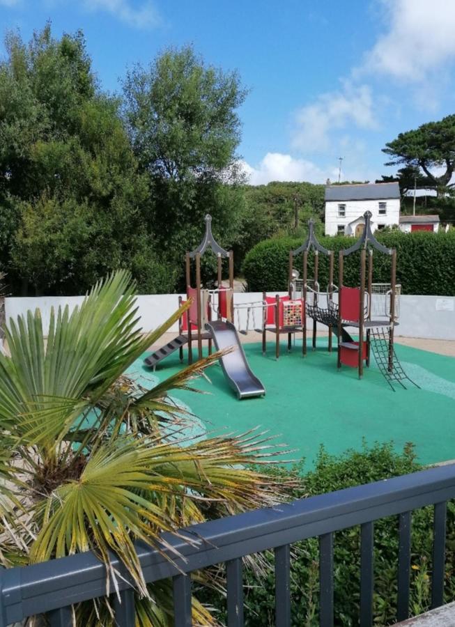 Hakuna Matata Holiday Home New Quay Exteriör bild